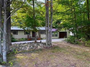 3885 N Shore Dr NE, Kalkaska, MI 49646