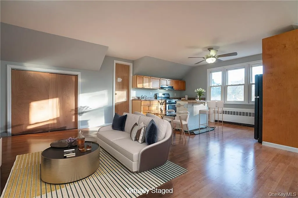 Riverview Ave, Tarrytown — Photo 1