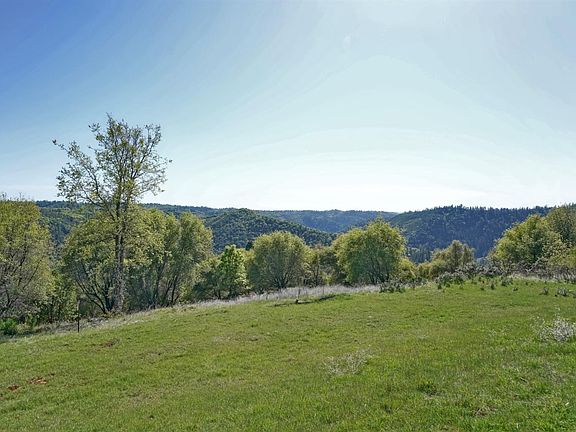 2nd image of 3065 Gravel Ct