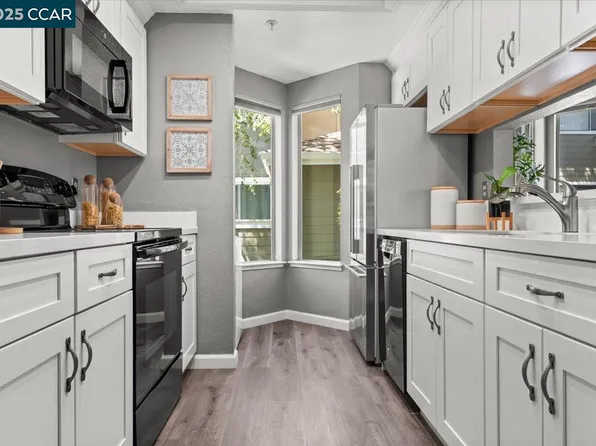 2597 Oak Rd APT E, Walnut Creek, CA 94597