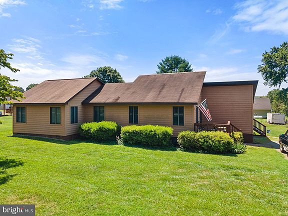 5th image of 74 Eveland Dr