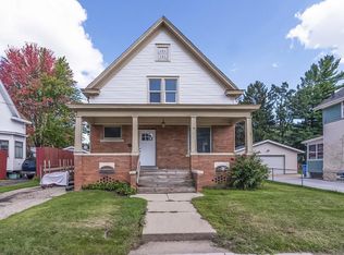 611 S 10th St, Watertown, WI 53094