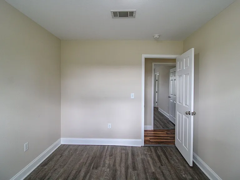 123 Meadows Ln — Photo 18