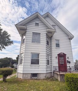 54 Casino Ave, Chicopee, MA, 01013