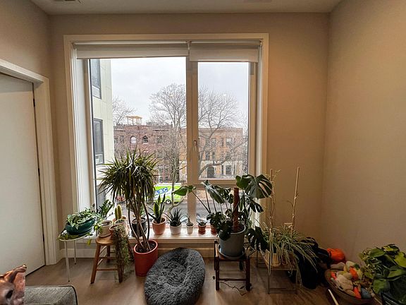 2nd image of 3757 N Sheffield Ave #40-J