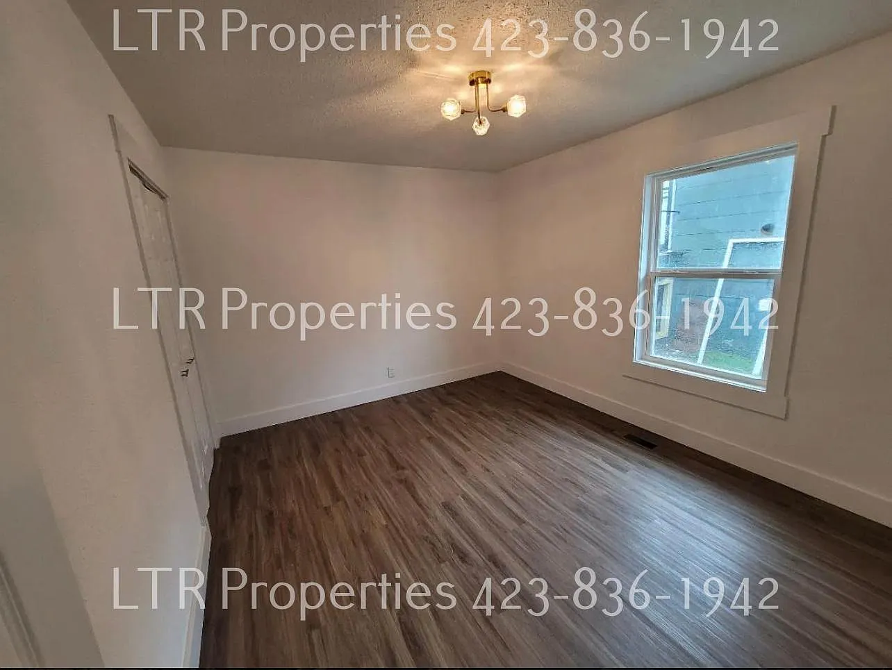 1421 Ivy St — Photo 1
