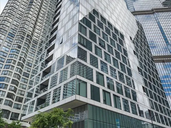 403 N Wabash Ave APT 10B, Chicago, IL 60611