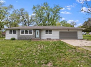 114 Monroe St, Pomona, KS 66076