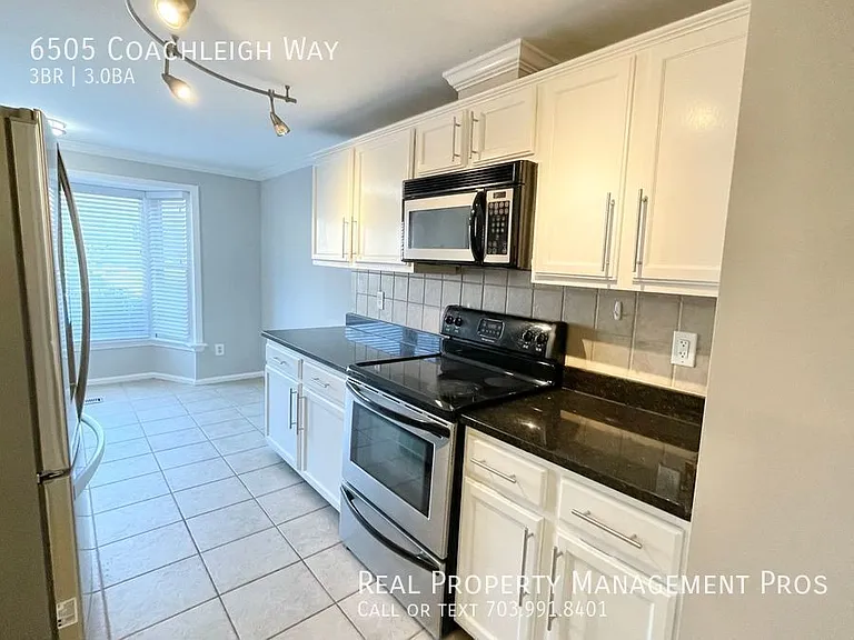 6505 Coachleigh Way — Photo 3