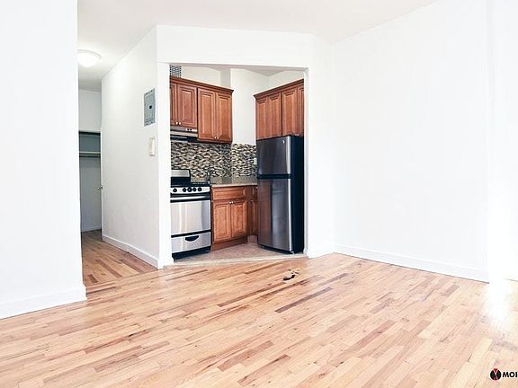 2nd image of 1503 Lexington Ave #2A