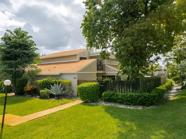 13298 NW 6th Ct, Plantation, FL 33325