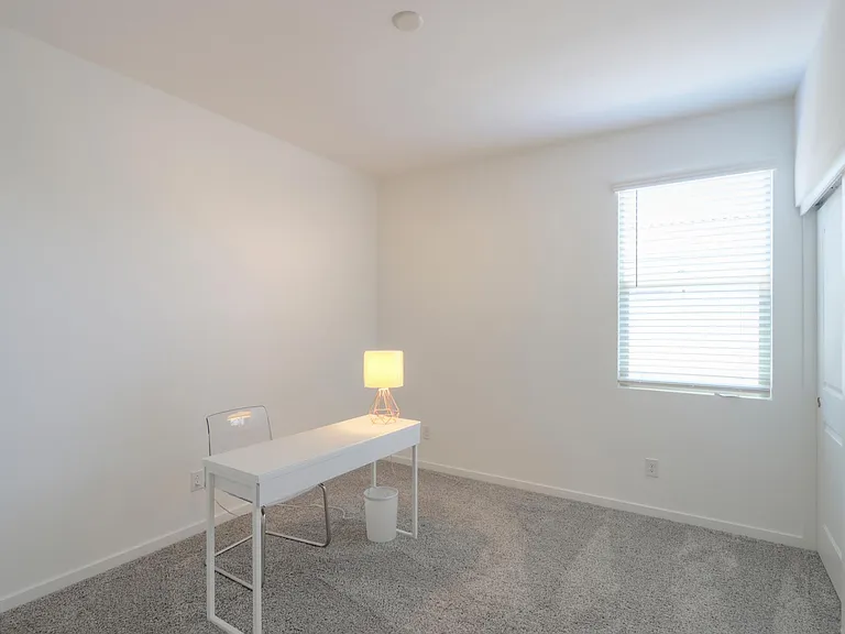 264 S San Gregorio Ln — Photo 9
