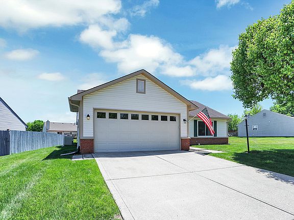 2nd image of 8035 Douglas Fir Ct