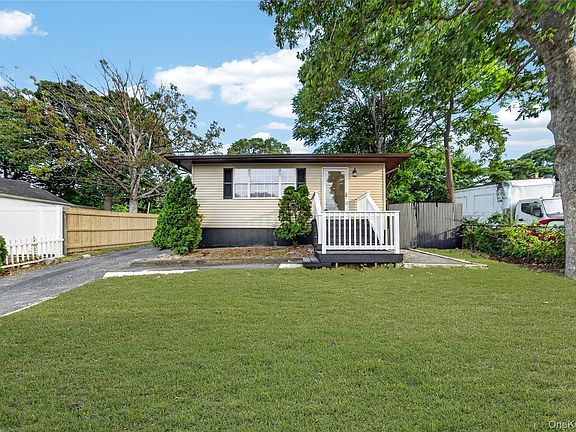3rd image of 28 Roslyn Avenue