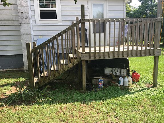 5th image of 216 Westside Dr