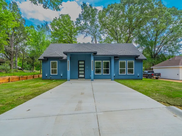 101 Bayside Dr, Malakoff, TX 75148