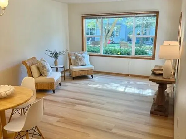 952 Golden Aspen Pl, Ashland, OR 97520