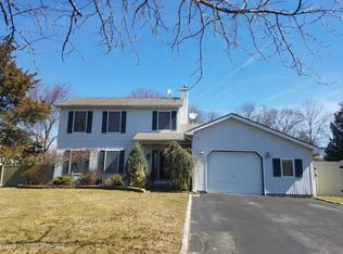 6 Briarwood Ct, Jackson, NJ 08527