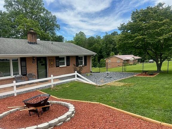 5th image of 586 Graceland Dr