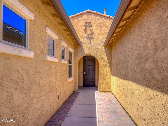 3rd image of 668 W Camino Tunera