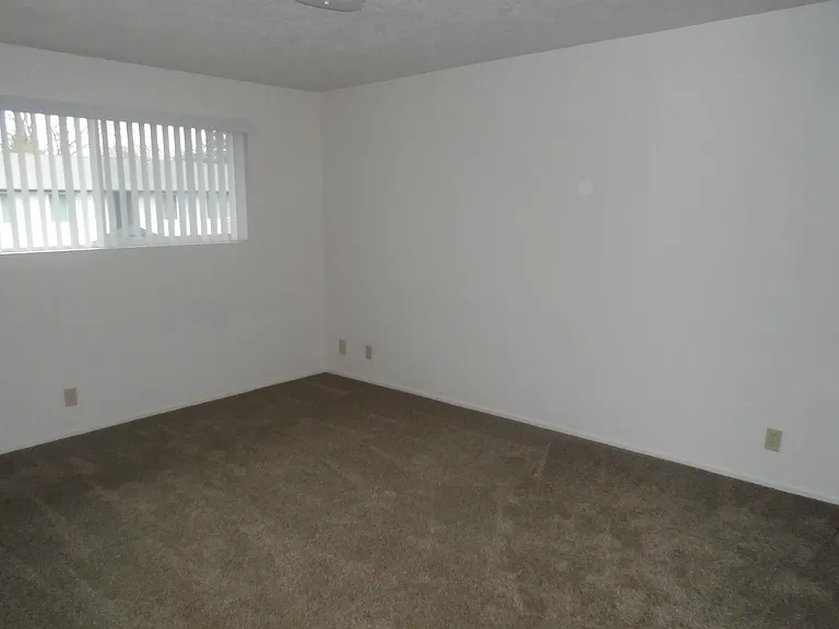 1125 Wyatt Ave #5 — Photo 15