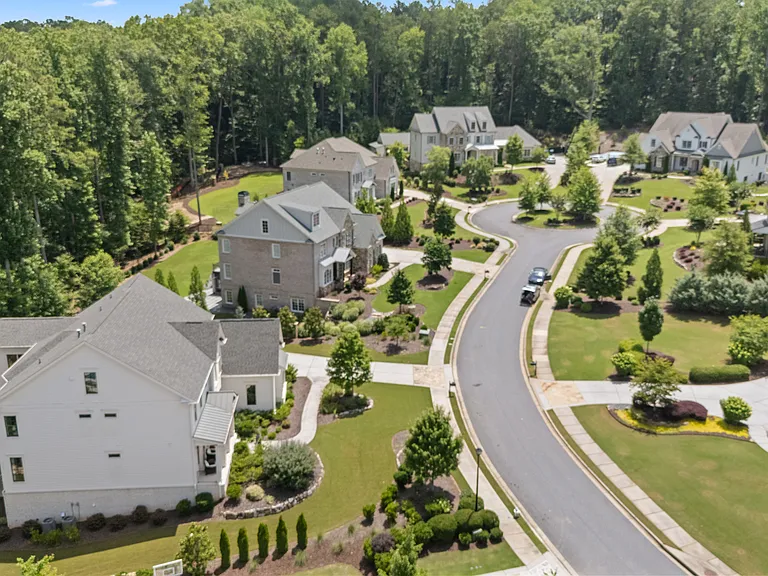2045 Kent Ct — Photo 9
