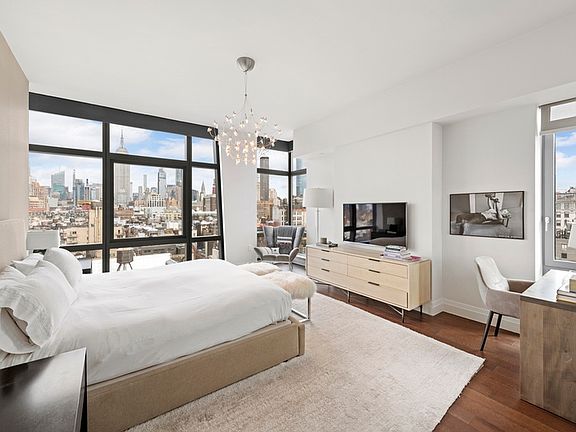 4th image of 35 W 15th St APT 19A