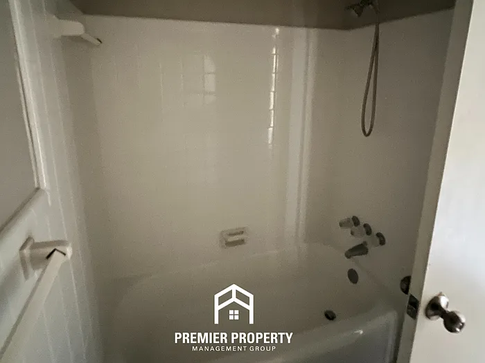 2322 Rodgers Dr NE — Photo 27