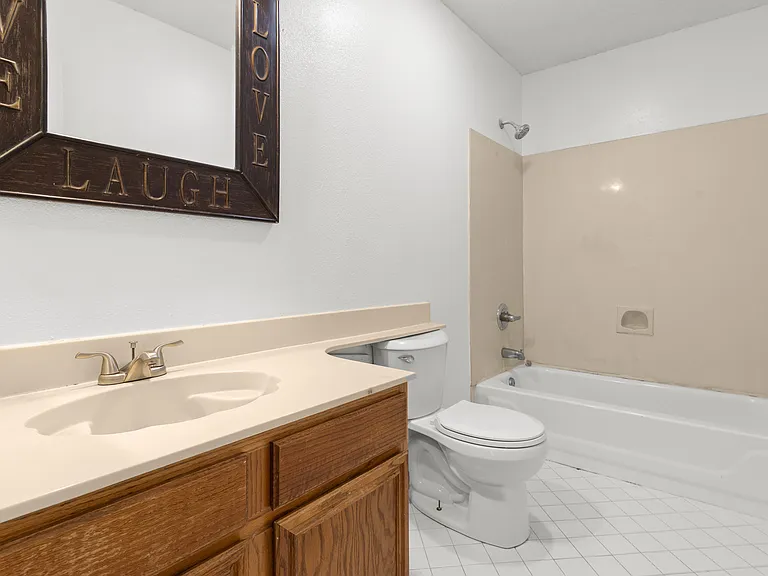 110 Charles Dr — Photo 13