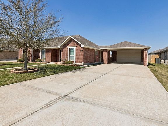 3rd image of 6739 Conroe Cir