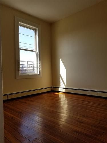 2nd image of 304 Avenue C APT 3F