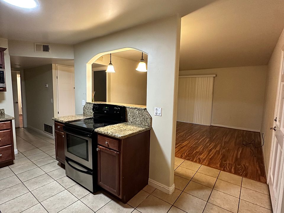 1st image of 550 Graves Ave Unit 13