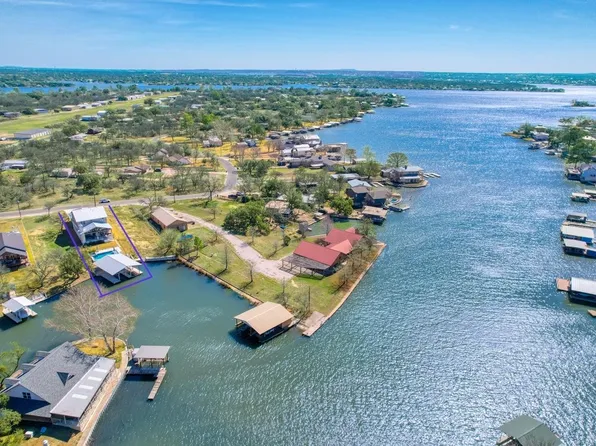 208 E Lakeshore Drive, Sunrise Beach, TX 78643