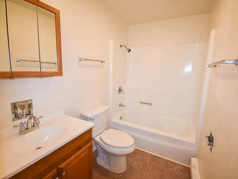 351 W Grape St — Photo 22