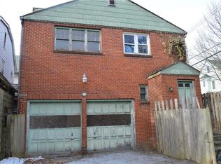 46 Pleasant Pl, Buffalo, NY 14208