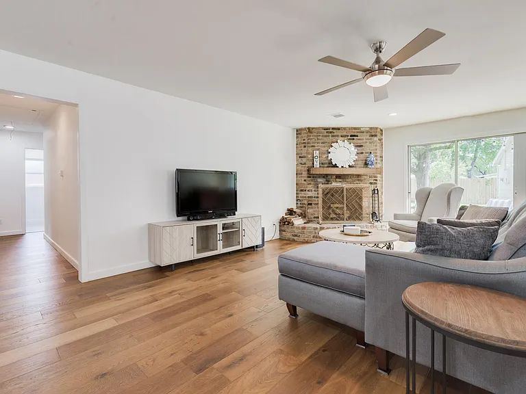 10047 Briarwild Ln — Photo 12