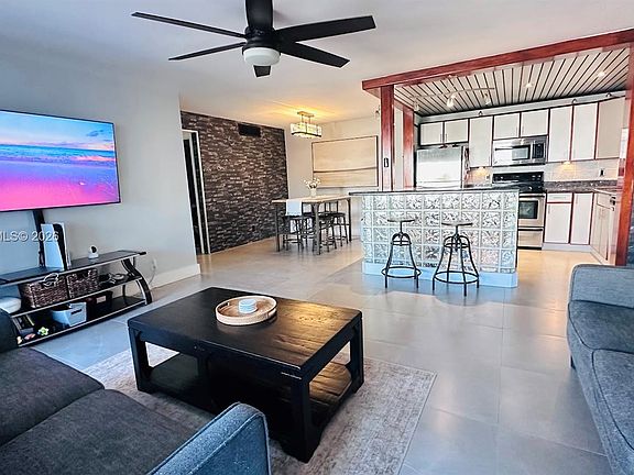 2nd image of 509 Dotterel Rd APT 21A