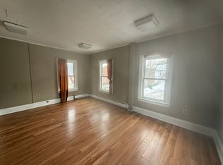 99 Elm St APT 4, Milford, NH 03055