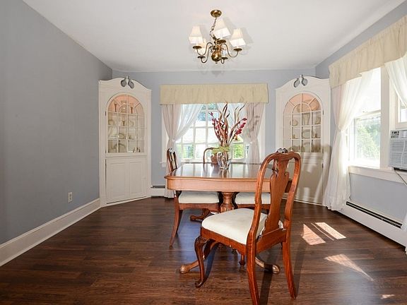 Before Pic of Dining Room
