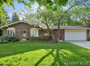 997 Central Ave, Holland, MI 49423