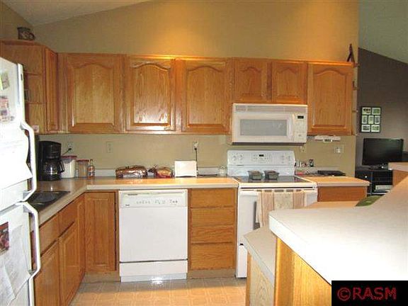 4th image of 47942 Area View Dr