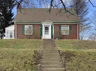 20 E Parkway Dr, Hagerstown, IN 47346
