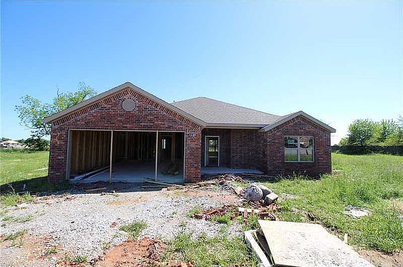 1st image of 684 Olivia Lane