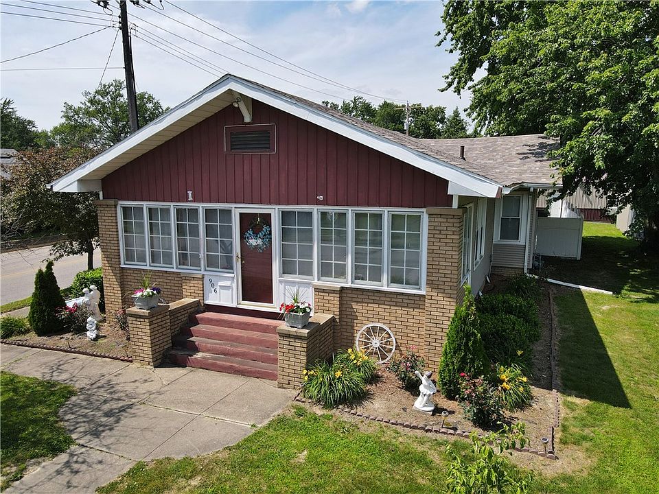 1st image of 906 W Main St