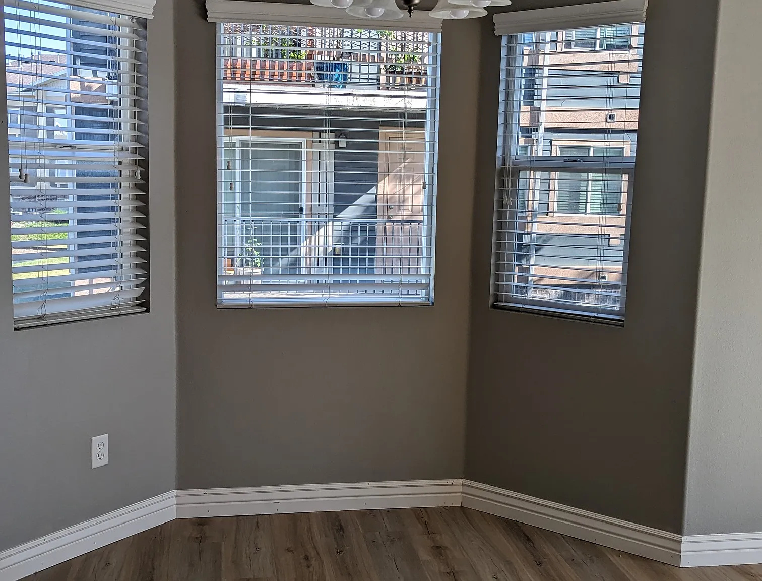 3 bed, 1247 sqft, $2,249 — Photo 3