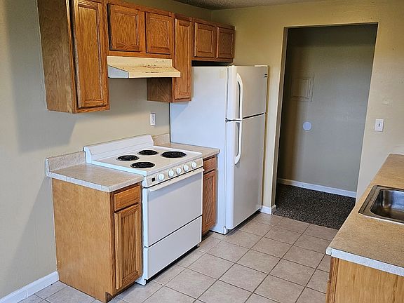 2nd image of 6556 Lincoln Ave #D