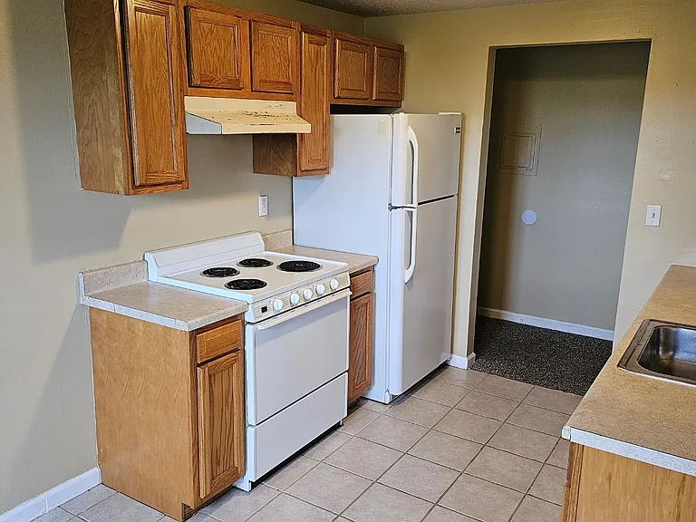 6556 Lincoln Ave #D — Photo 2