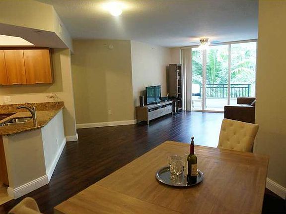 3rd image of 510 NW 84th Ave APT 218