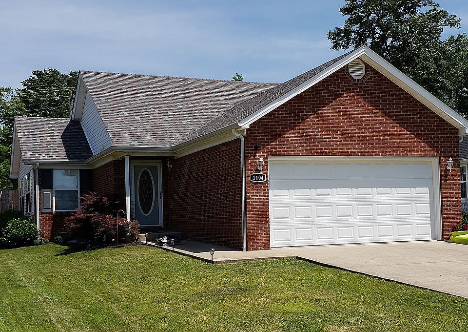 1st image of 1104 Wood Glen Dr