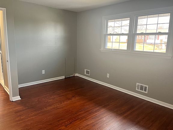 3rd image of 2609 Dean Dr